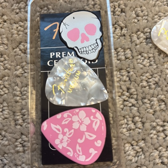 Fender Guitar Picks Miscellaneous - Picture 2 of 3
